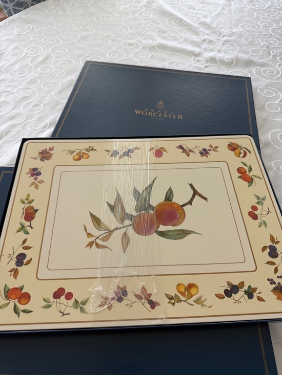 Royal Worcester Other - NWT Royal Worcester “Evesham”  placemats